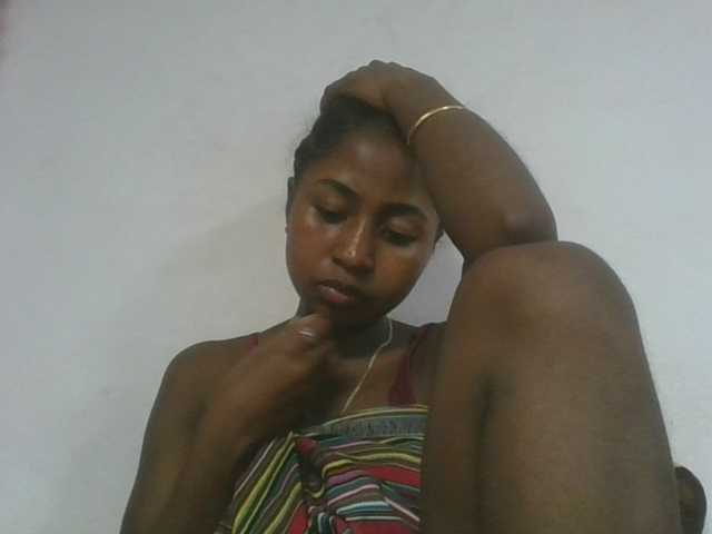 Marinah1a live cam on BongaCams