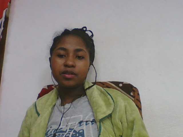 Marinah1a live cam on BongaCams
