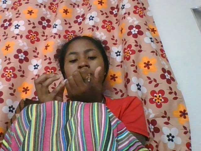 Marinah1a live cam on BongaCams