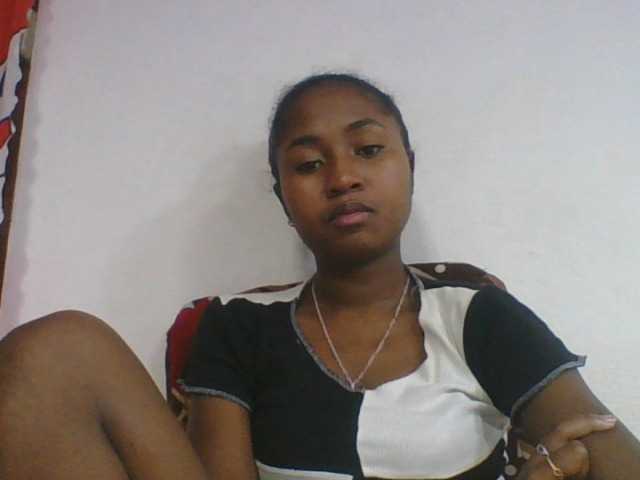 Marinah1a live cam on BongaCams