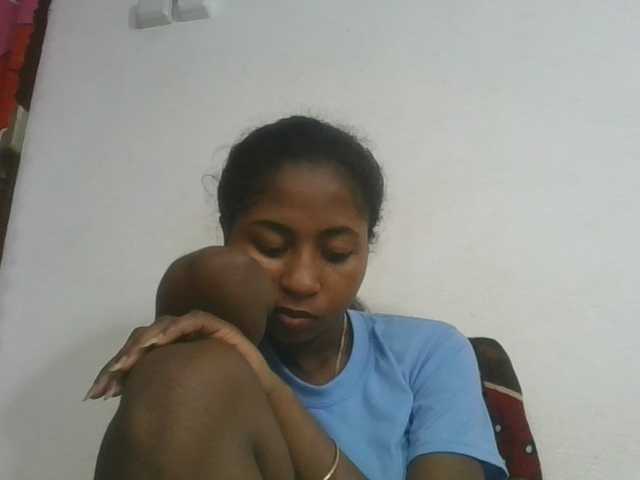 Marinah1a live cam on BongaCams