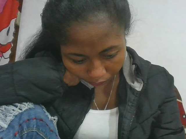 Marinah1a live cam on BongaCams