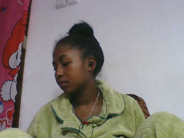 Marinah1a live cam on BongaCams