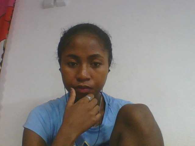 Marinah1a live cam on BongaCams