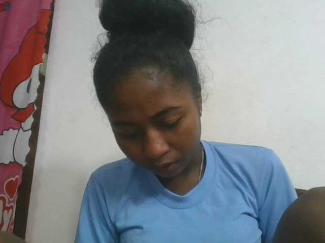 Marinah1a live cam on BongaCams