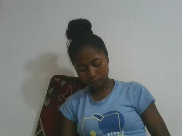 Marinah1a live cam on BongaCams