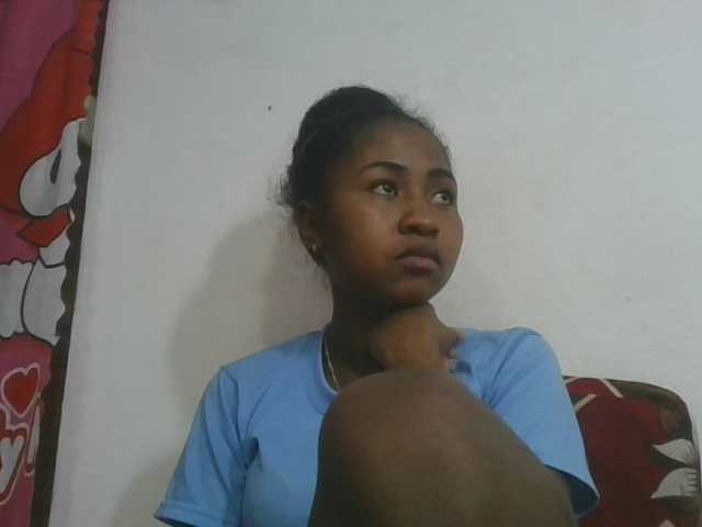 Marinah1a live cam on BongaCams