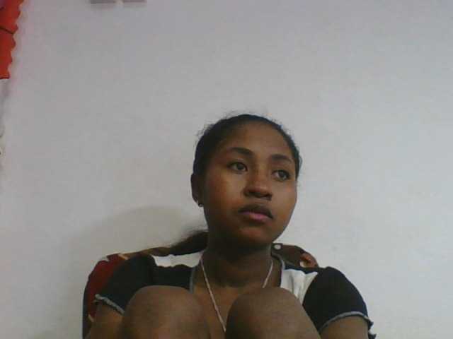 Marinah1a live cam on BongaCams