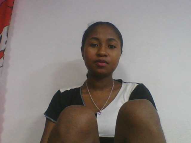 Marinah1a live cam on BongaCams