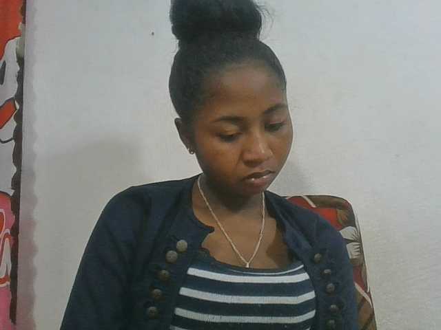 Marinah1a live cam on BongaCams