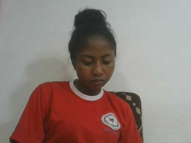 Marinah1a live cam on BongaCams