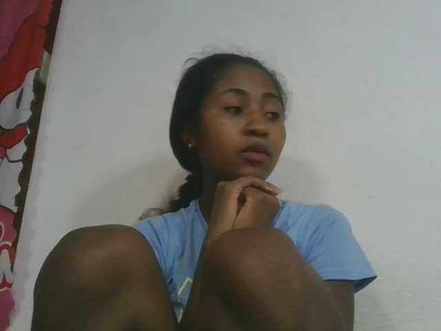 Marinah1a live cam on BongaCams