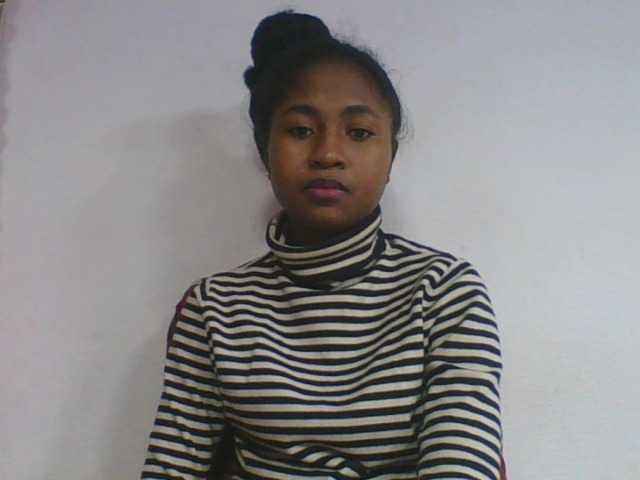 Marinah1a live cam on BongaCams