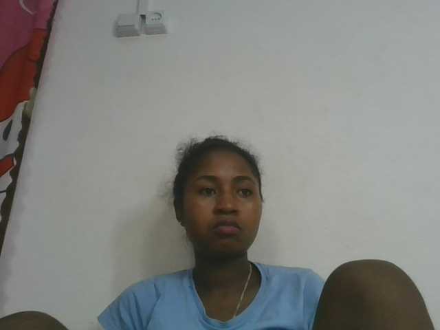 Marinah1a live cam on BongaCams
