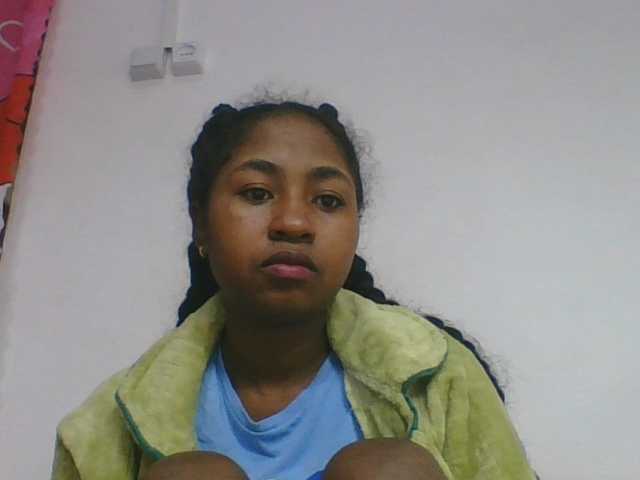 Marinah1a live cam on BongaCams