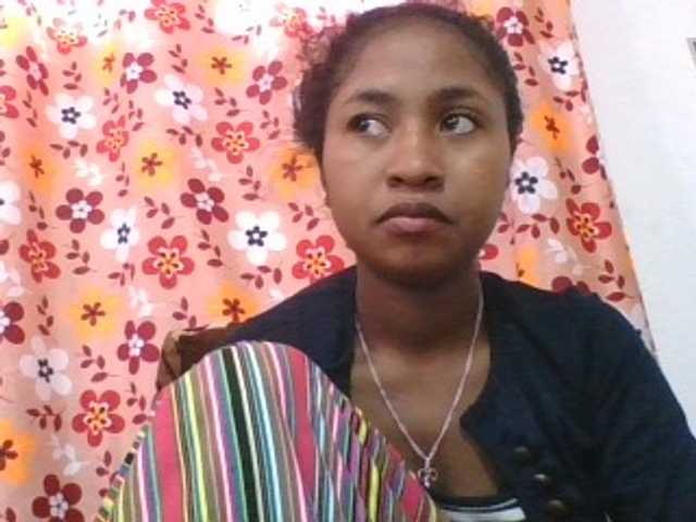 Marinah1a live cam on BongaCams