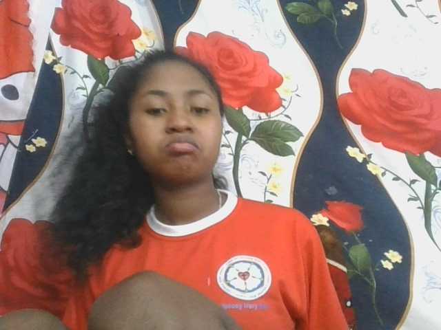 Marinah1a live cam on BongaCams
