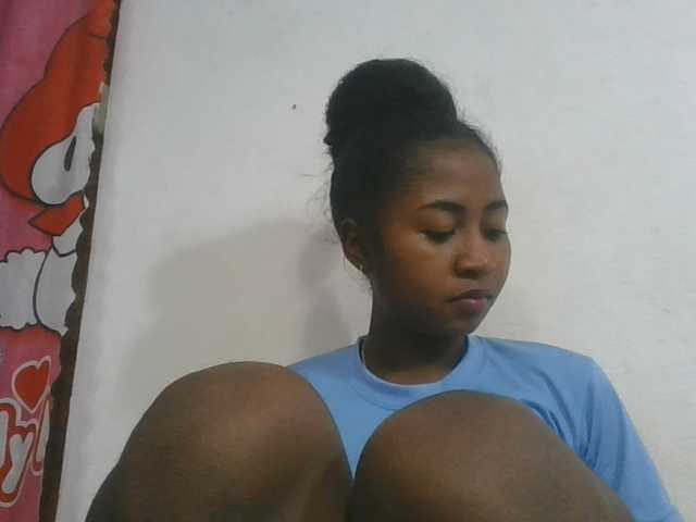Marinah1a live cam on BongaCams