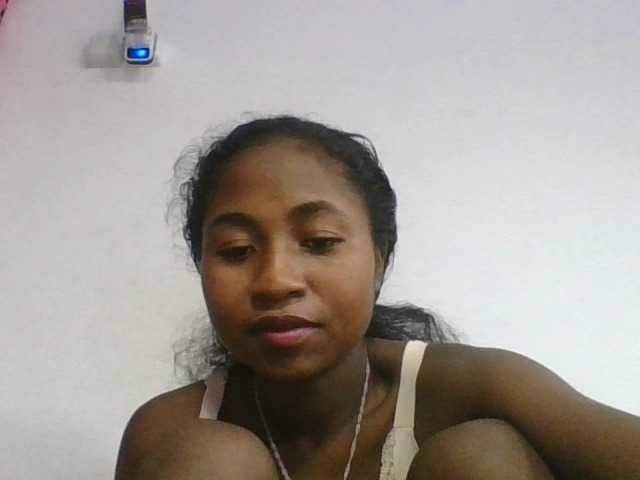 Marinah1a live cam on BongaCams