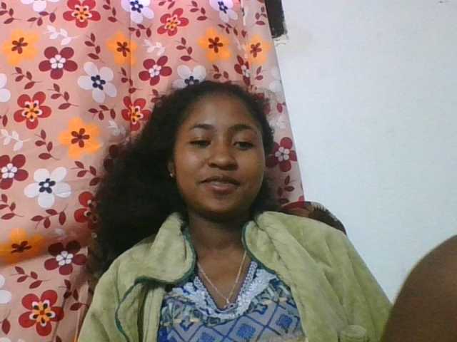 Marinah1a live cam on BongaCams