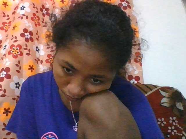 Marinah1a live cam on BongaCams