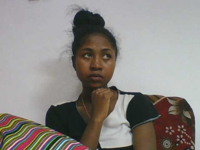 Marinah1a live cam on BongaCams