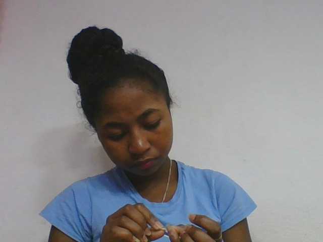 Marinah1a live cam on BongaCams
