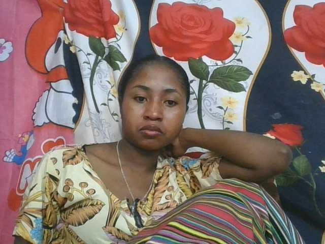Marinah1a live cam on BongaCams