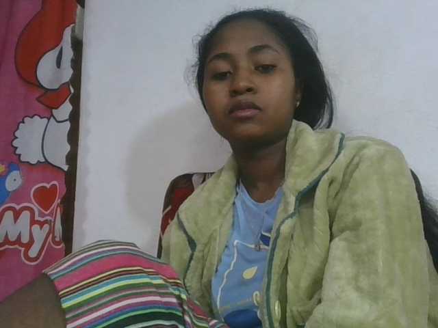 Marinah1a live cam on BongaCams