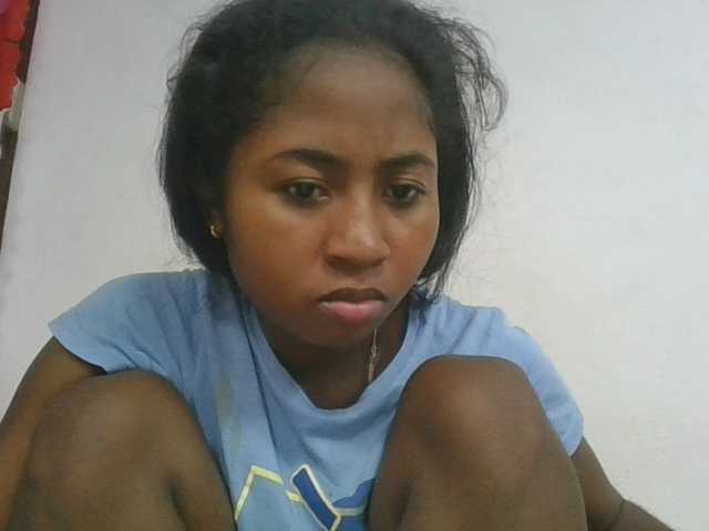 Marinah1a live cam on BongaCams