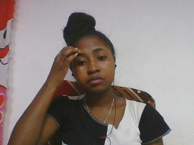 Marinah1a live cam on BongaCams