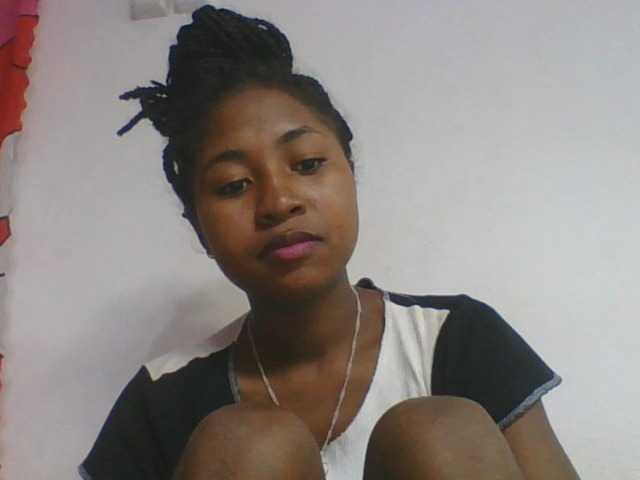 Marinah1a live cam on BongaCams