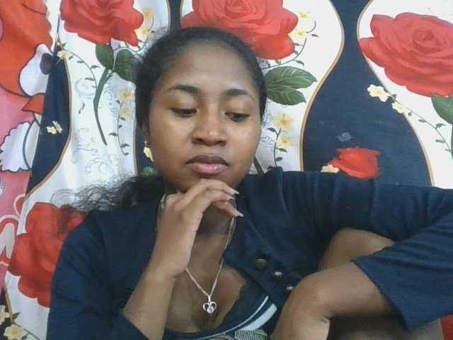 Marinah1a live cam on BongaCams
