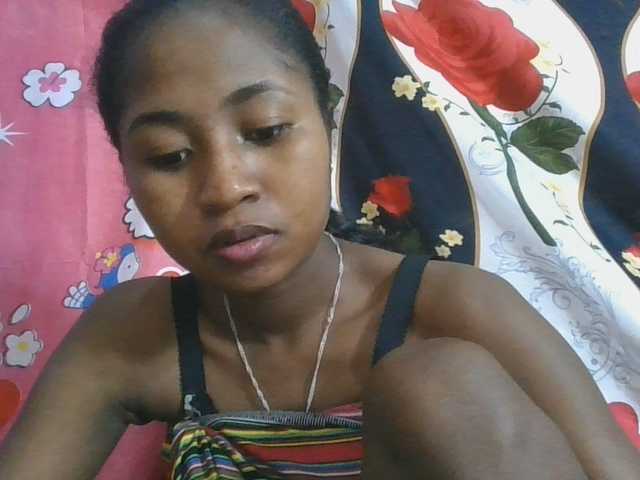 Marinah1a live cam on BongaCams