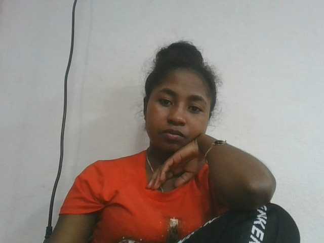 Marinah1a live webcam show
