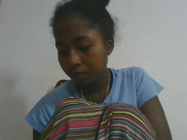 Marinah1a live cam on BongaCams