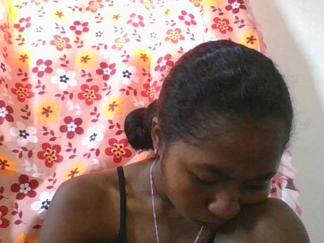 Marinah1a live cam on BongaCams