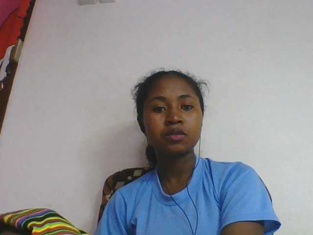 Marinah1a live cam on BongaCams