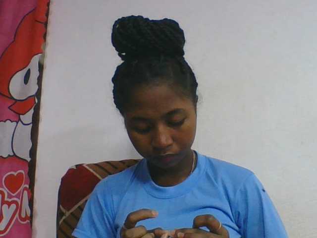 Marinah1a live cam on BongaCams