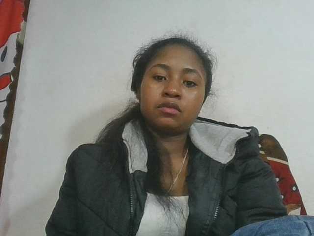 Marinah1a live cam on BongaCams