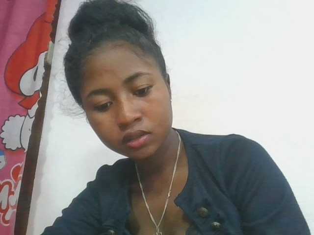 Marinah1a live cam on BongaCams