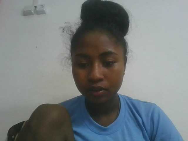 Marinah1a live cam on BongaCams