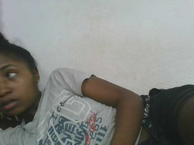 Marinah1a live cam on BongaCams