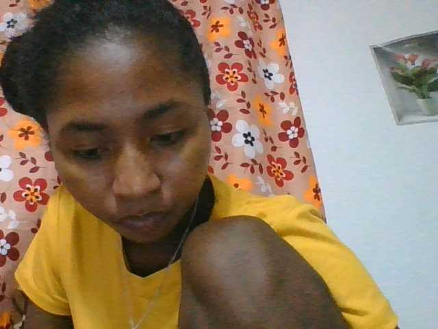 Marinah1a live cam on BongaCams