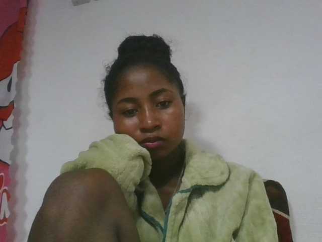 Marinah1a live cam on BongaCams
