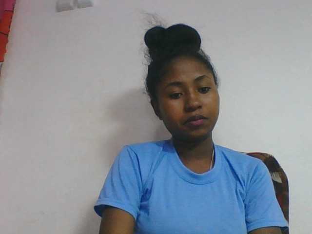 Marinah1a live cam on BongaCams