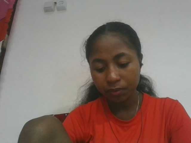 Marinah1a live cam on BongaCams