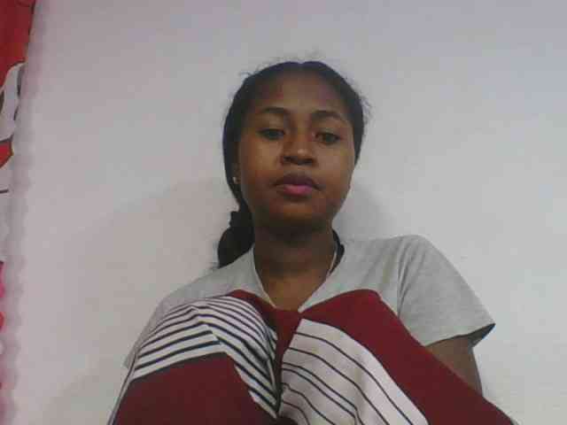 Marinah1a Live Webcam on BongaCams