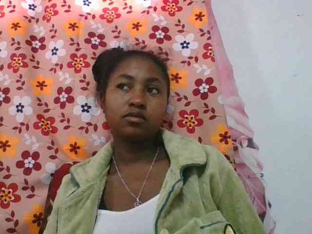 Marinah1a Live Webcam on BongaCams