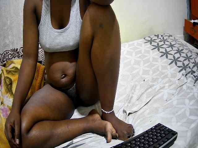 cute-sonya webcam